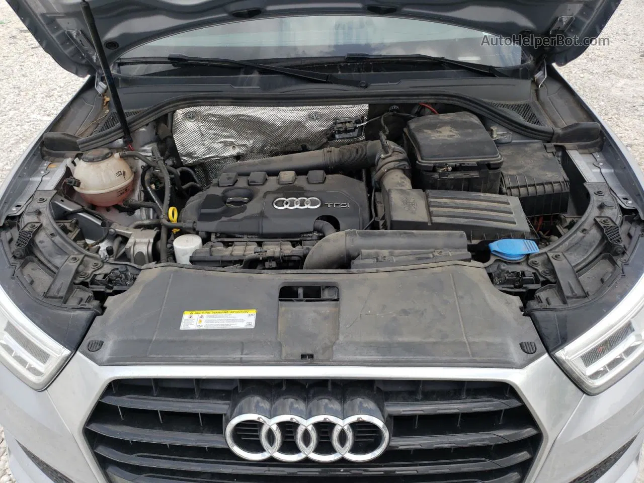 2018 Audi Q3 Premium Plus Серебряный vin: WA1HCCFS4JR031411