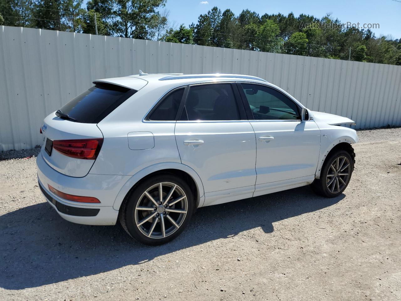 2018 Audi Q3 Premium Plus White vin: WA1HCCFS5JR030901