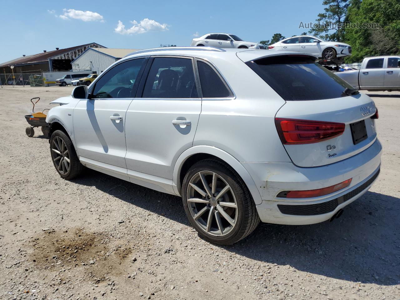 2018 Audi Q3 Premium Plus White vin: WA1HCCFS5JR030901