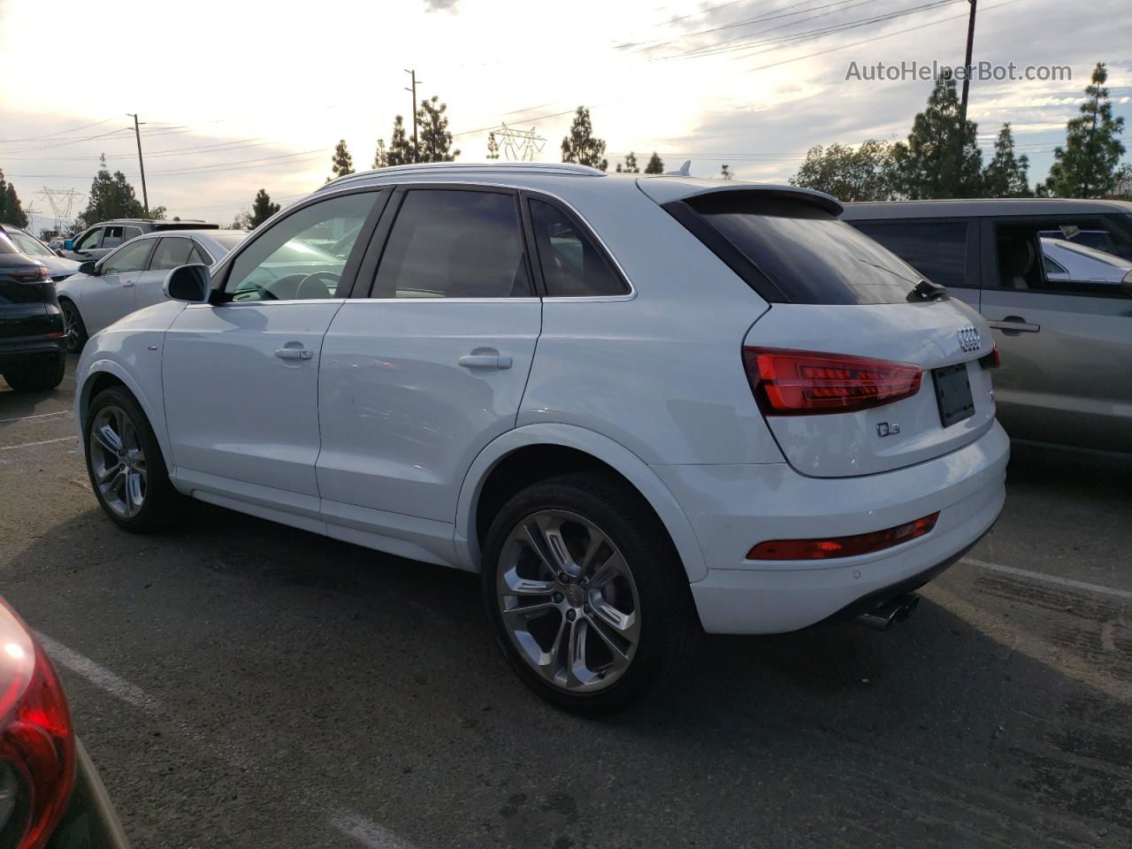 2018 Audi Q3 Premium Plus White vin: WA1JCCFS1JR007746