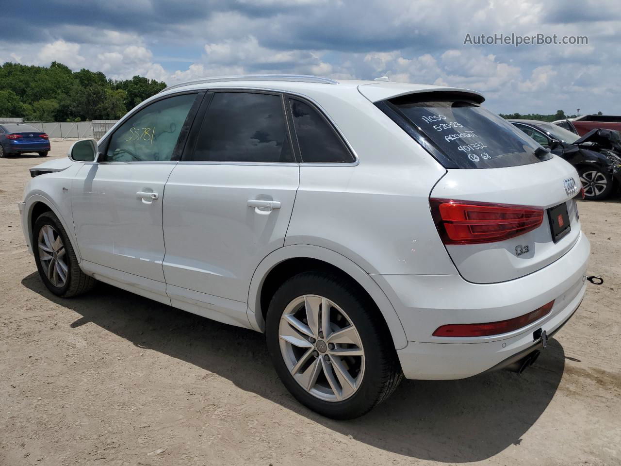 2018 Audi Q3 Premium Plus Белый vin: WA1JCCFS1JR029164