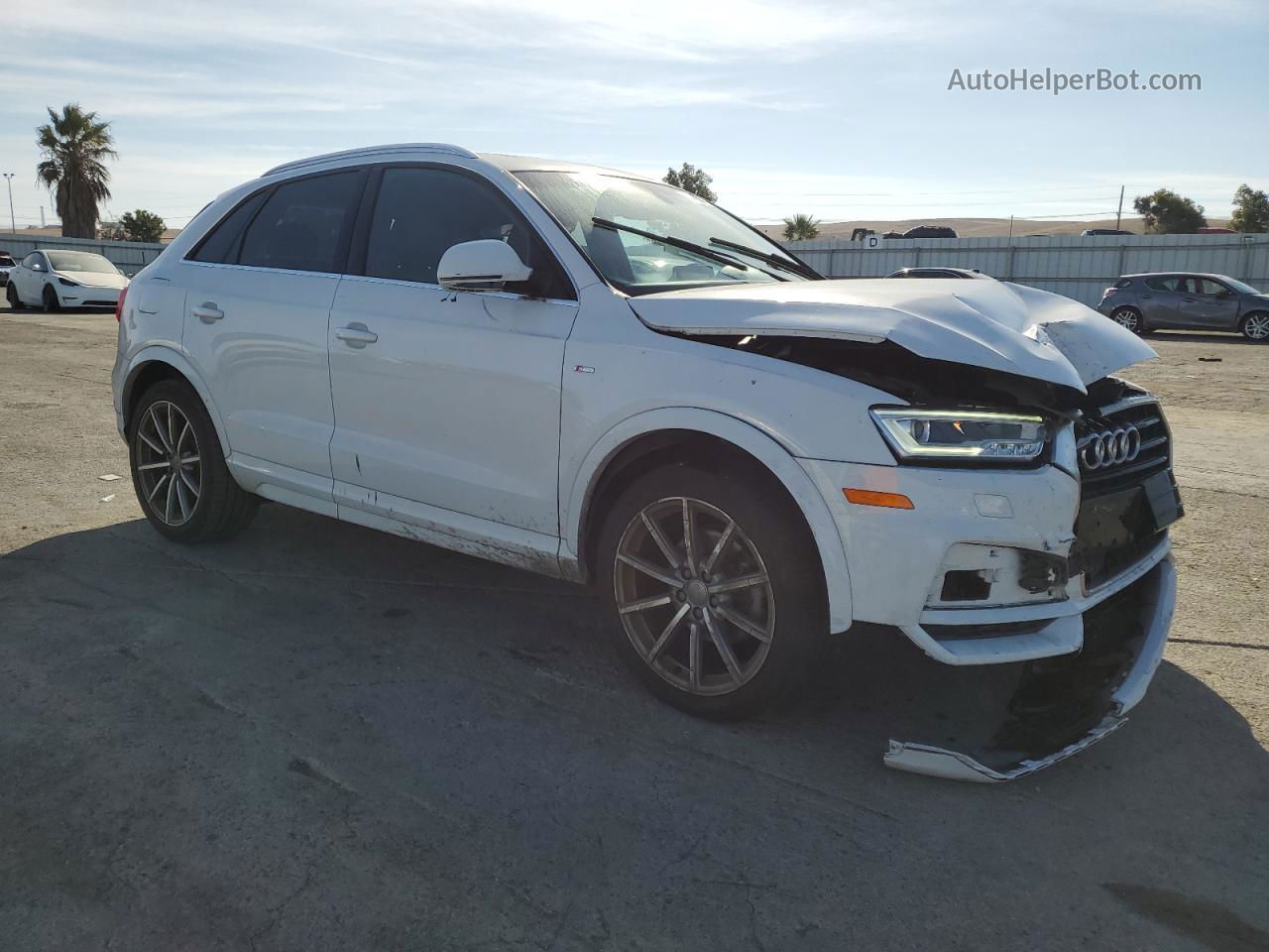 2018 Audi Q3 Premium Plus White vin: WA1JCCFS4JR016618