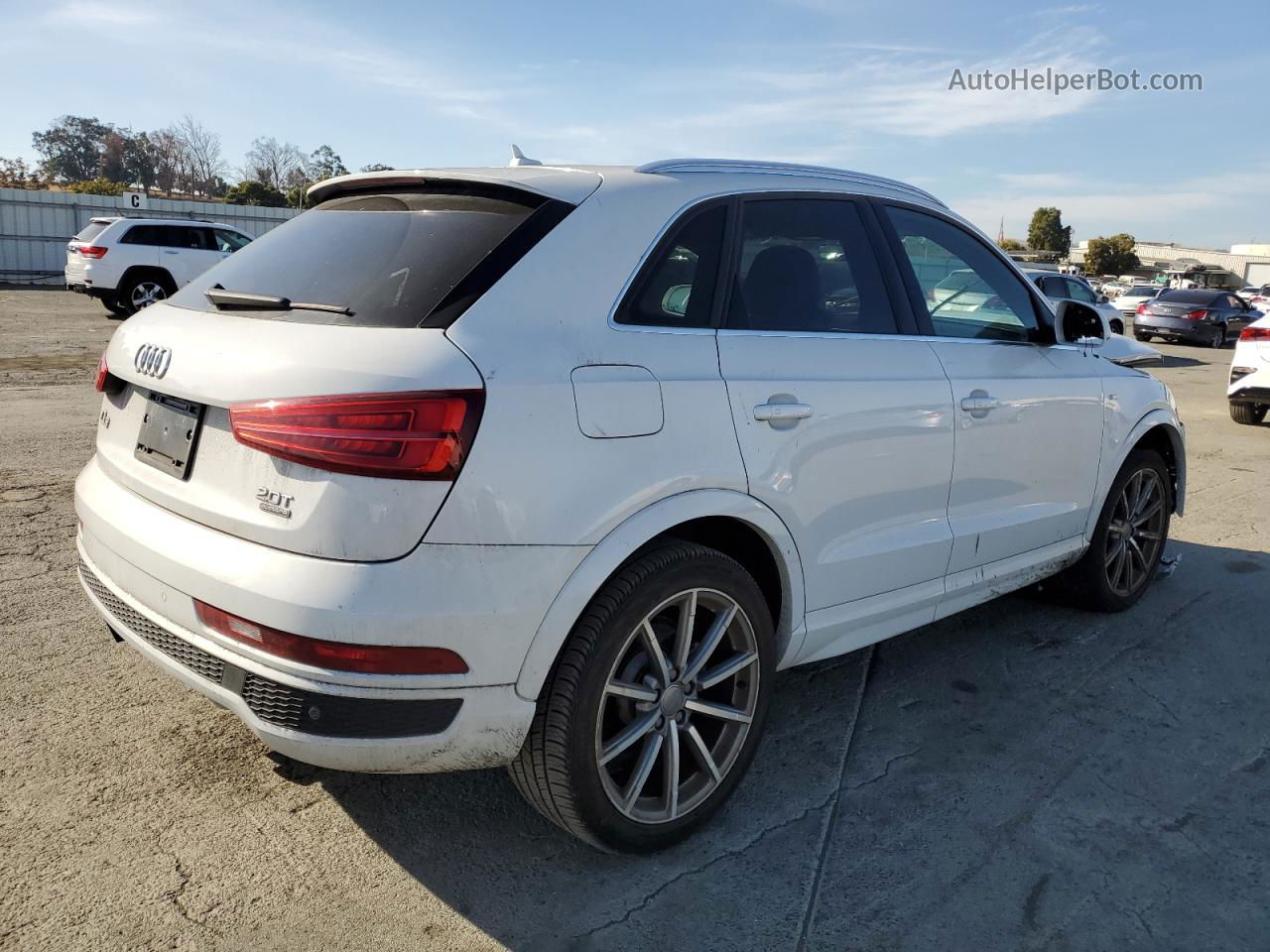 2018 Audi Q3 Premium Plus White vin: WA1JCCFS4JR016618