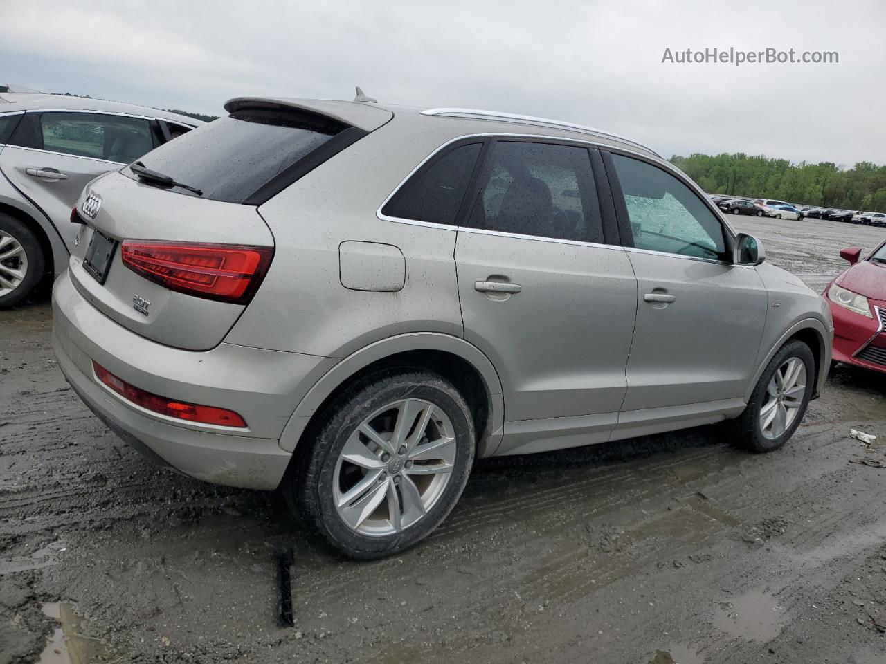 2018 Audi Q3 Premium Plus Серебряный vin: WA1JCCFSXJR010712