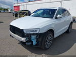 2018 Audi Q3 2.0t Premium/2.0t Sport Premium White vin: WA1JCCFSXJR017062