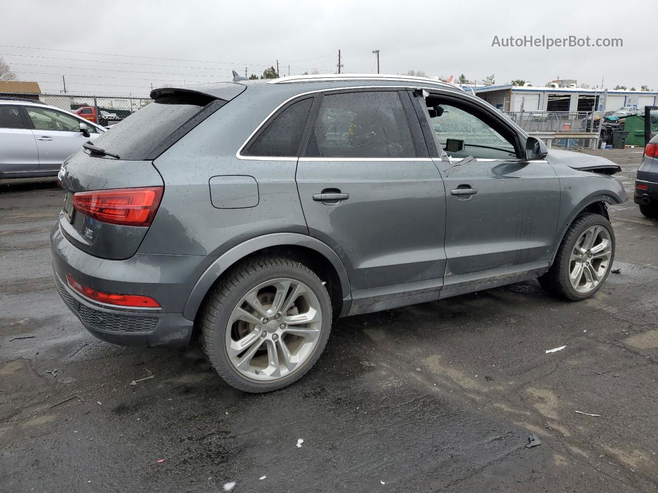 2018 Audi Q3 Premium Plus Серебряный vin: WA1JCCFSXJR026179