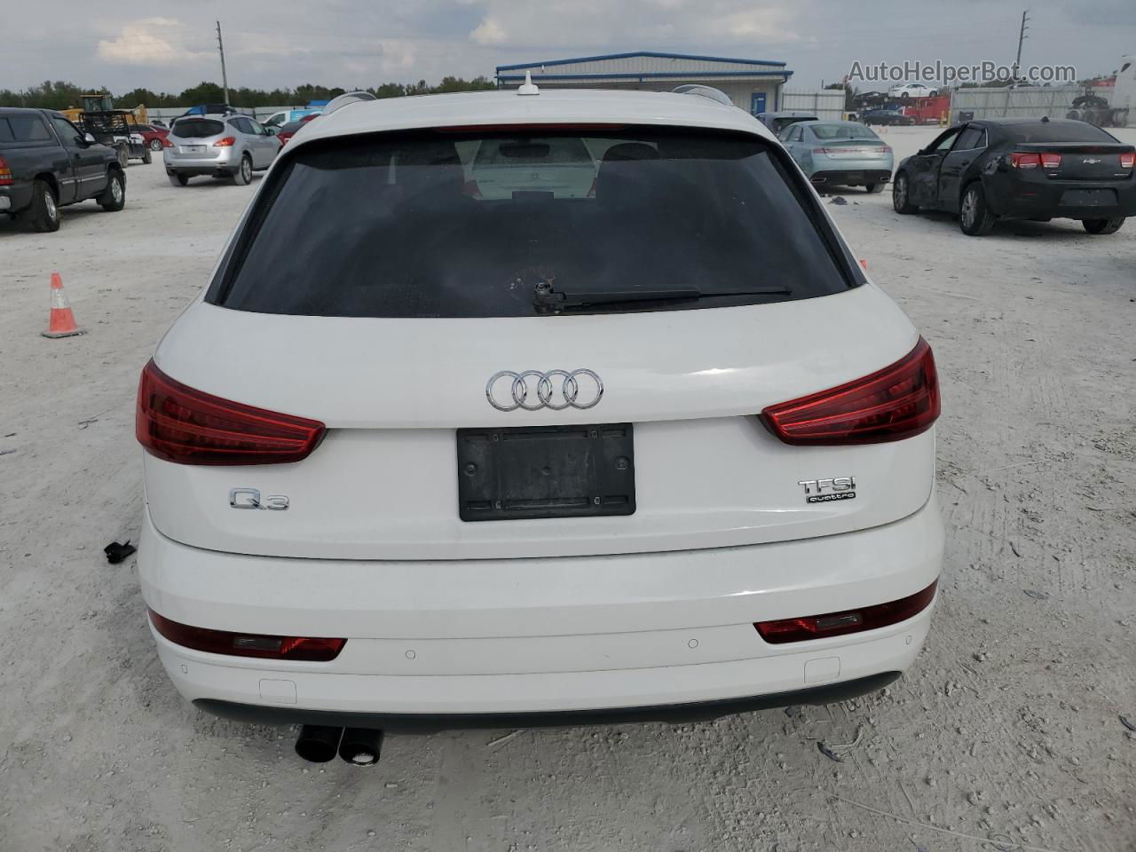 2018 Audi Q3 Premium Plus White vin: WA1JCCFSXJR032015