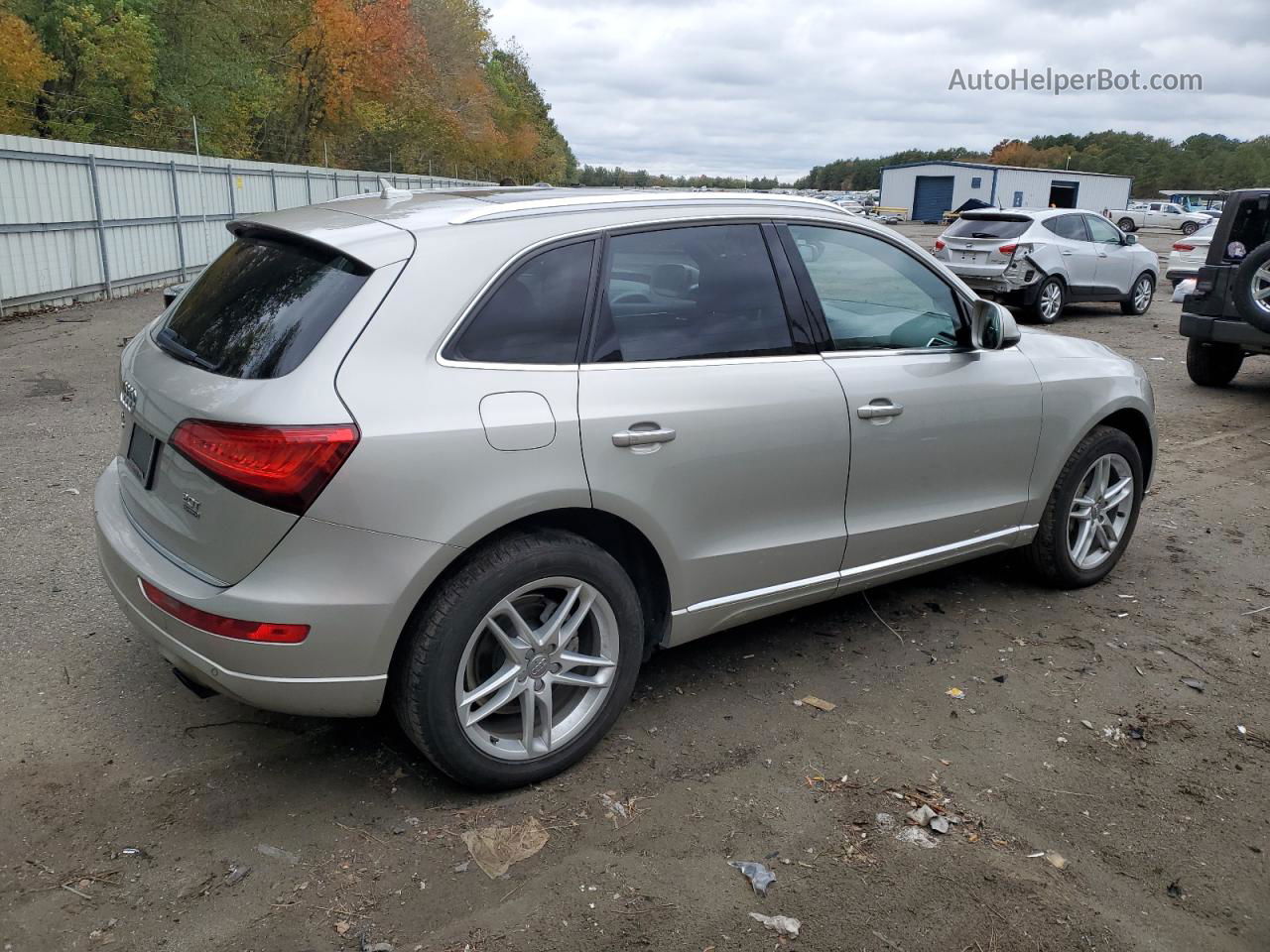 2016 Audi Q5 Premium Plus Tan vin: WA1L2AFP1GA003702