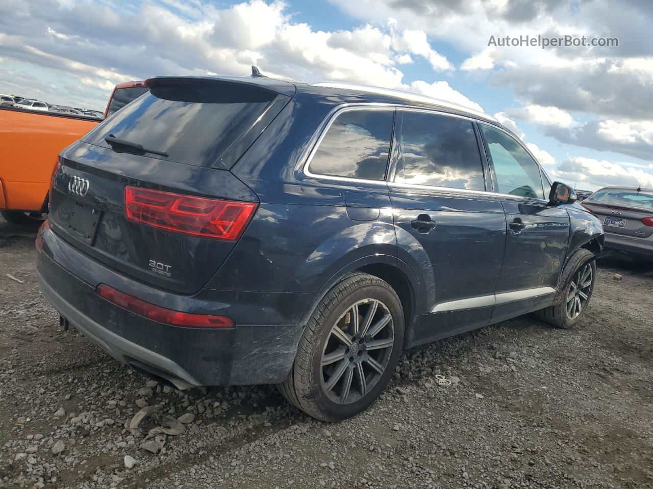 2017 Audi Q7 Premium Plus Синий vin: WA1LAAF70HD001605