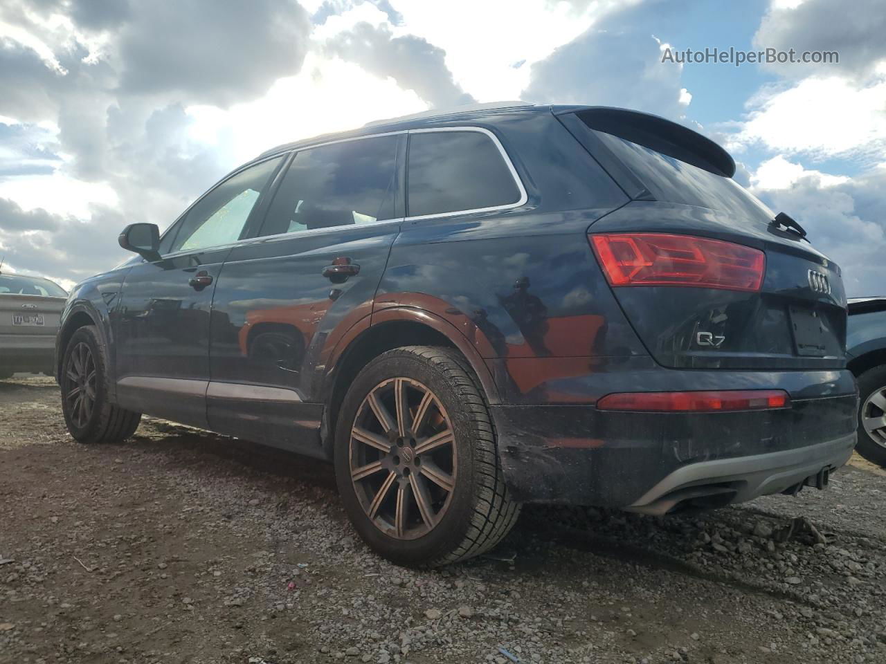 2017 Audi Q7 Premium Plus Синий vin: WA1LAAF70HD001605