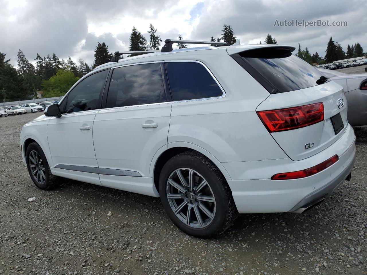 2017 Audi Q7 Premium Plus Белый vin: WA1LAAF70HD002155