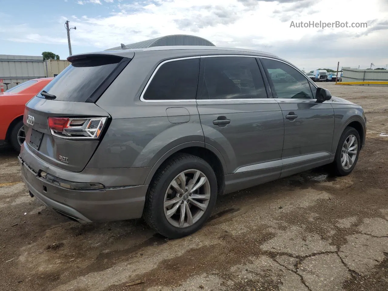 2017 Audi Q7 Premium Plus Серебряный vin: WA1LAAF70HD006612