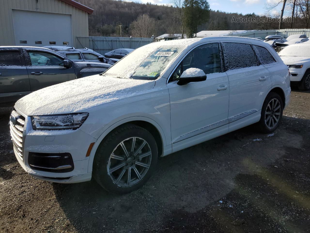 2017 Audi Q7 Premium Plus Белый vin: WA1LAAF71HD002116