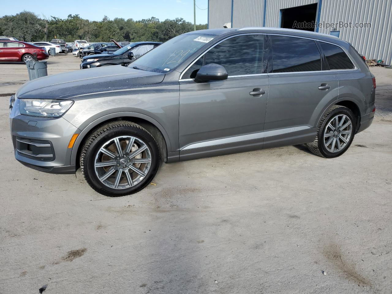 2017 Audi Q7 Premium Plus Серый vin: WA1LAAF73HD002313