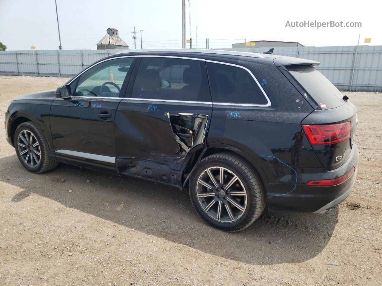 2017 Audi Q7 Premium Plus Black vin: WA1LAAF73HD002618