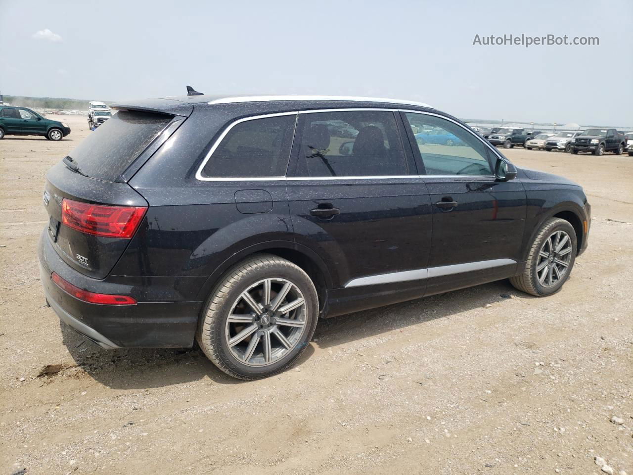 2017 Audi Q7 Premium Plus Черный vin: WA1LAAF73HD002618