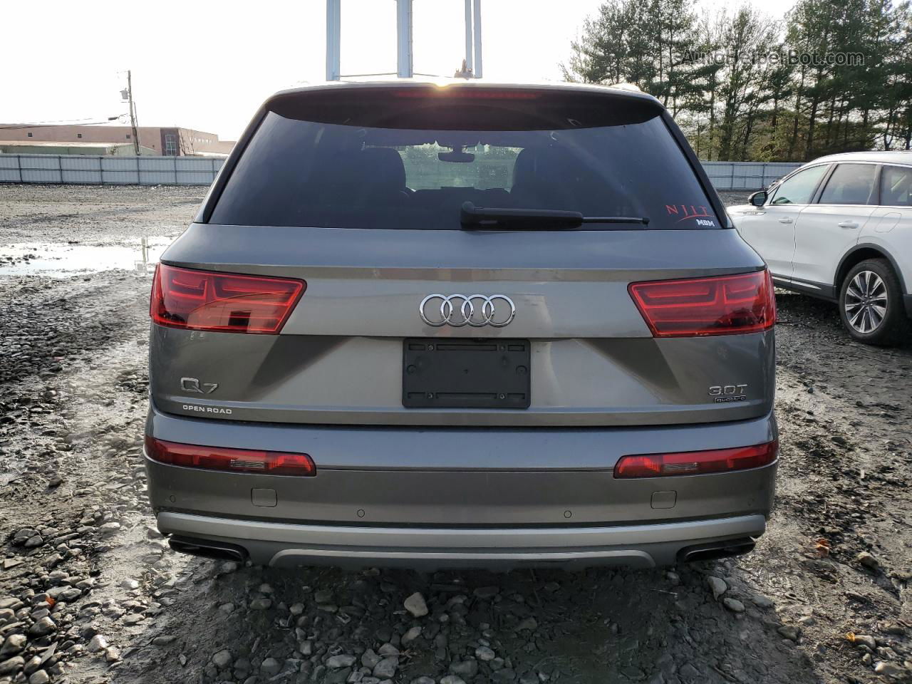 2017 Audi Q7 Premium Plus Gray vin: WA1LAAF73HD019564