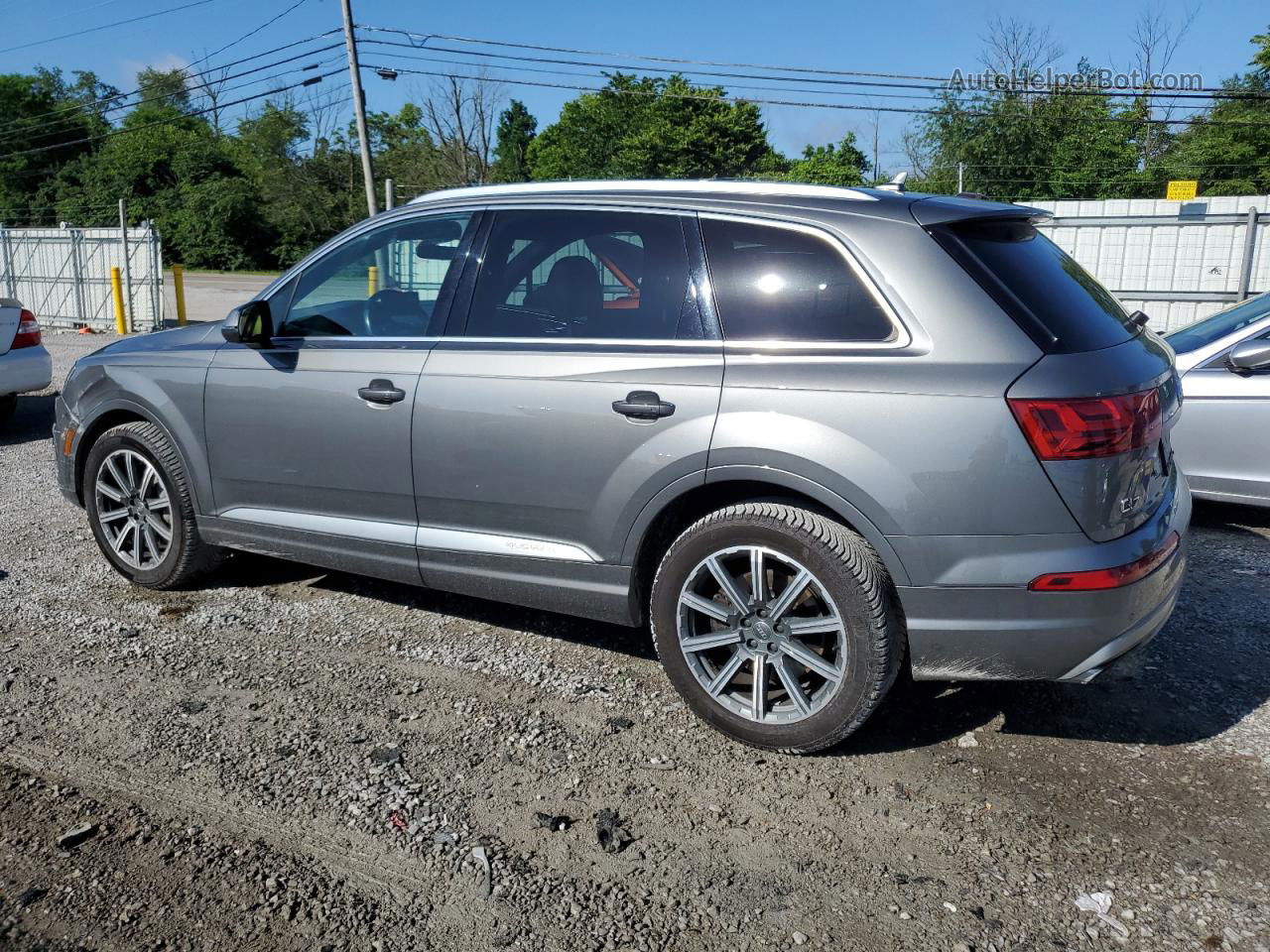 2017 Audi Q7 Premium Plus Серый vin: WA1LAAF74HD056915