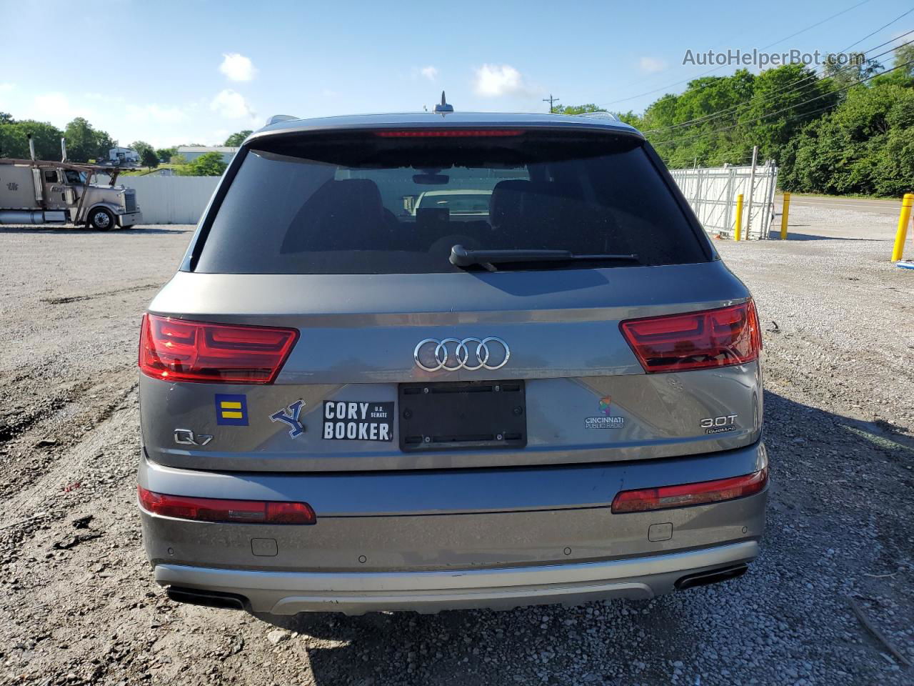 2017 Audi Q7 Premium Plus Gray vin: WA1LAAF74HD056915