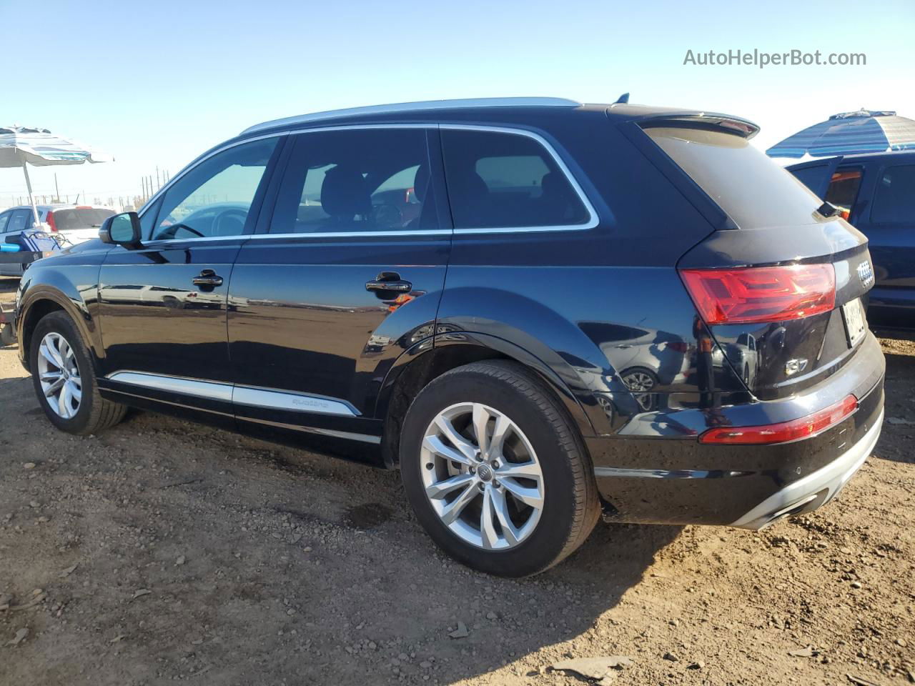 2017 Audi Q7 Premium Plus Синий vin: WA1LAAF74HD058714