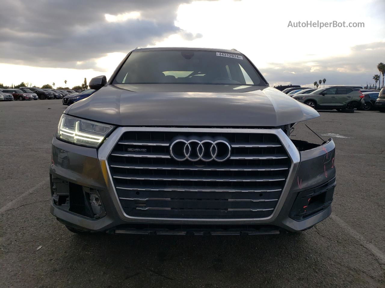 2017 Audi Q7 Premium Plus Gray vin: WA1LAAF75HD049147