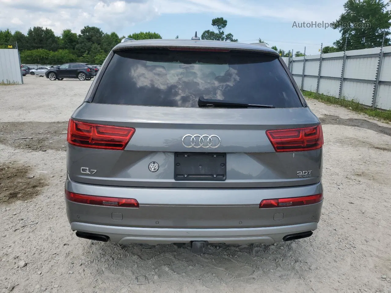 2017 Audi Q7 Premium Plus Gray vin: WA1LAAF76HD057998