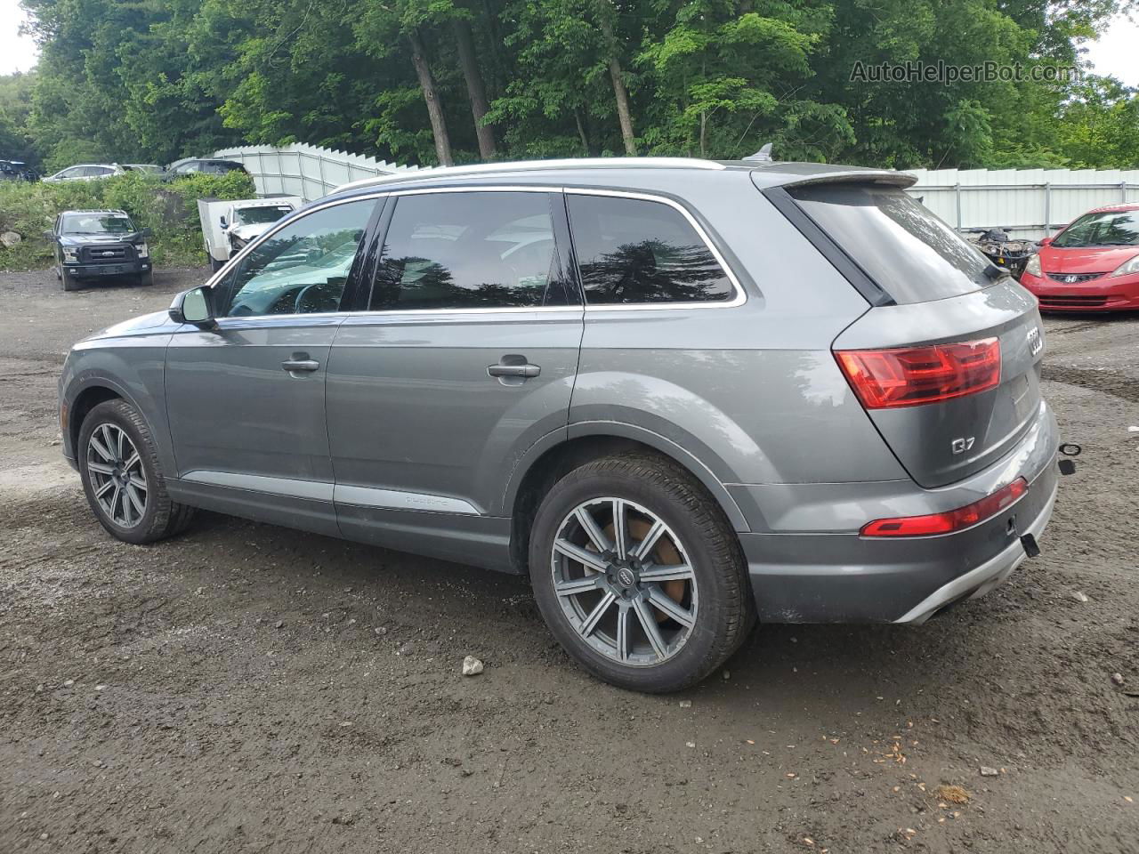 2017 Audi Q7 Premium Plus Серебряный vin: WA1LAAF77HD016702