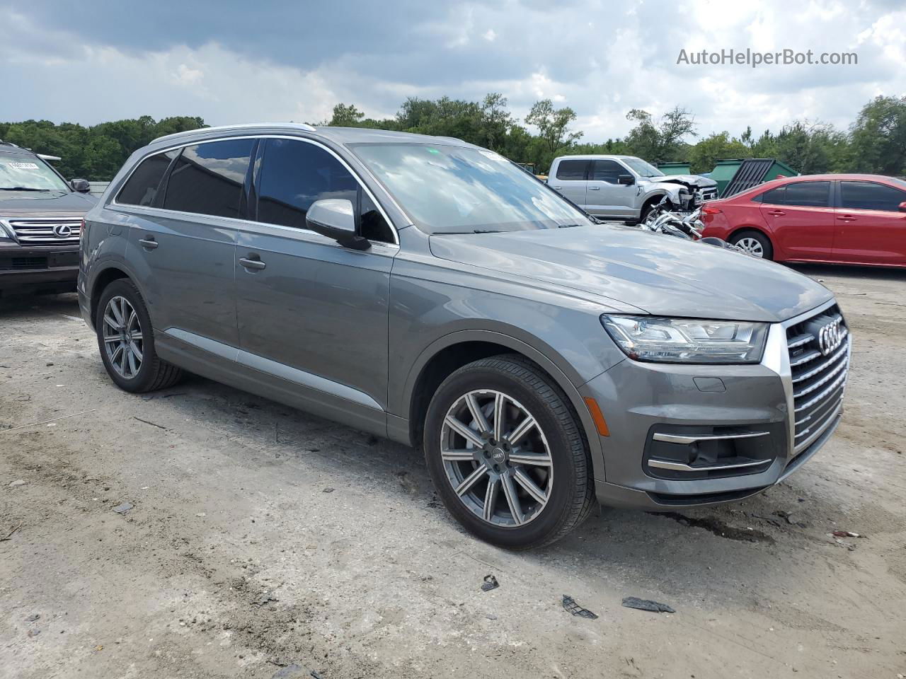 2017 Audi Q7 Premium Plus Серый vin: WA1LAAF77HD042829