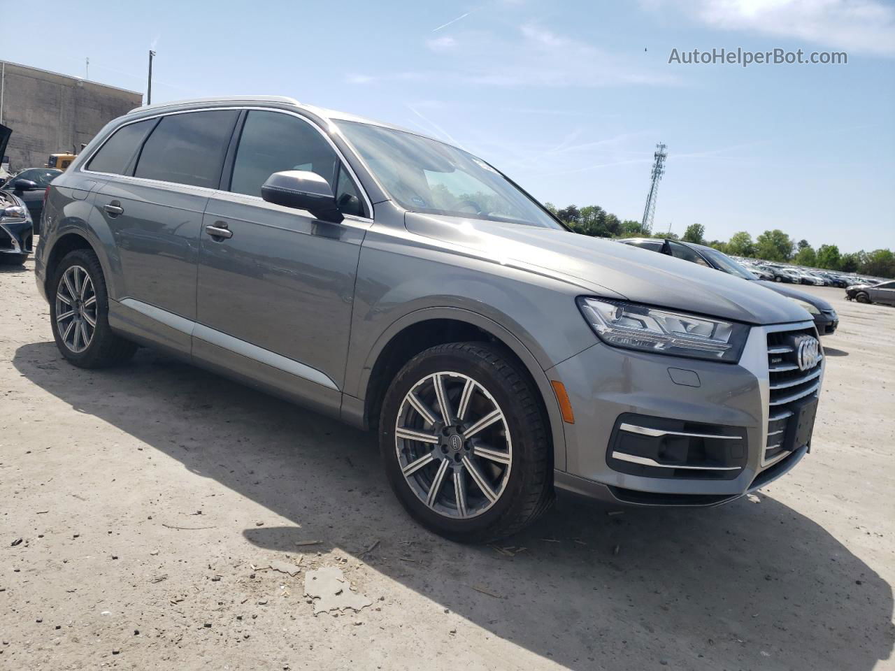 2017 Audi Q7 Premium Plus Серый vin: WA1LAAF77HD051367