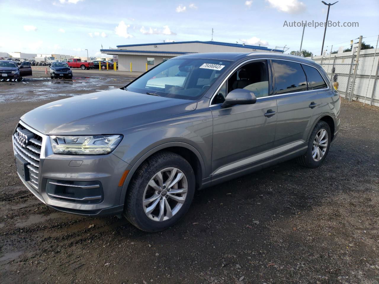 2017 Audi Q7 Premium Plus Серый vin: WA1LAAF78HD026140