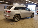 2017 Audi Q7 Premium Plus Серебряный vin: WA1LAAF78HD027157