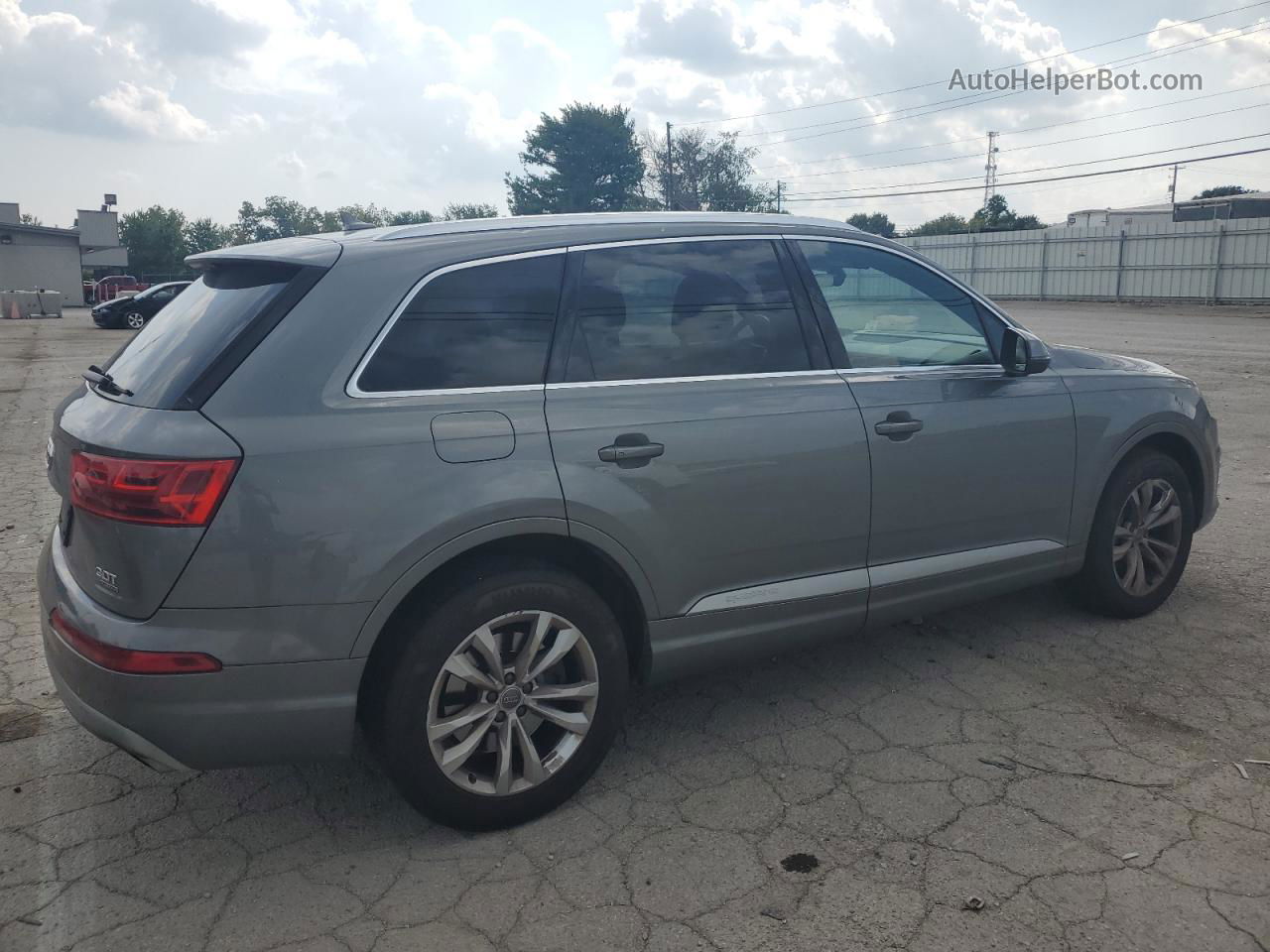 2017 Audi Q7 Premium Plus Серый vin: WA1LAAF78HD027286