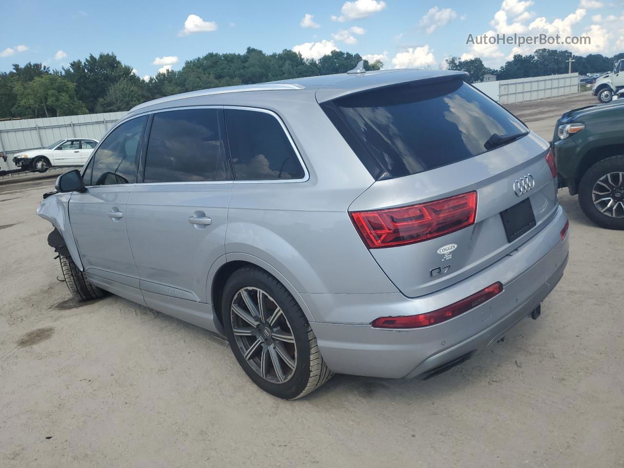 2017 Audi Q7 Premium Plus Gray vin: WA1LAAF79HD003238