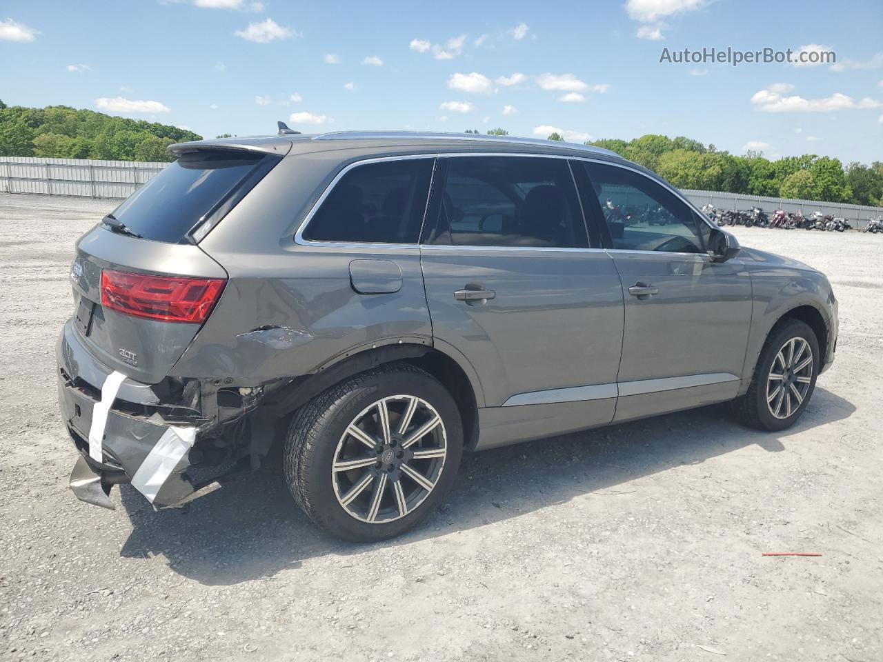 2017 Audi Q7 Premium Plus Gray vin: WA1LAAF79HD004096