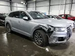 2017 Audi Q7 Premium Plus Серебряный vin: WA1LAAF7XHD007329