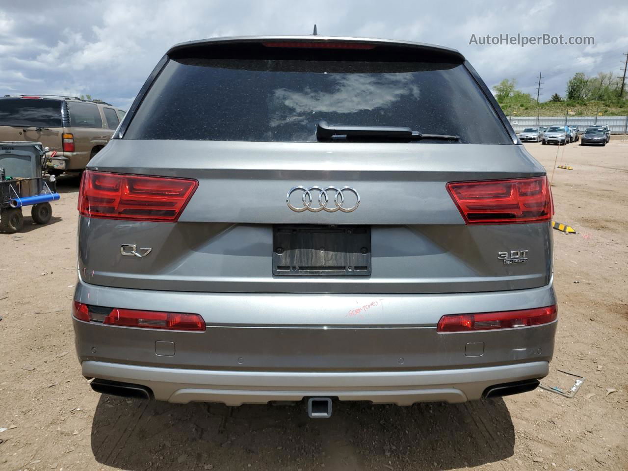 2017 Audi Q7 Premium Plus Gray vin: WA1LAAF7XHD020047