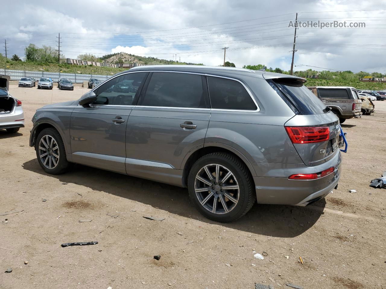 2017 Audi Q7 Premium Plus Gray vin: WA1LAAF7XHD020047