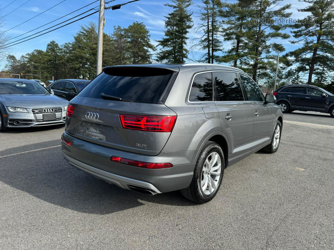 2017 Audi Q7 Premium Plus Серый vin: WA1LAAF7XHD059141