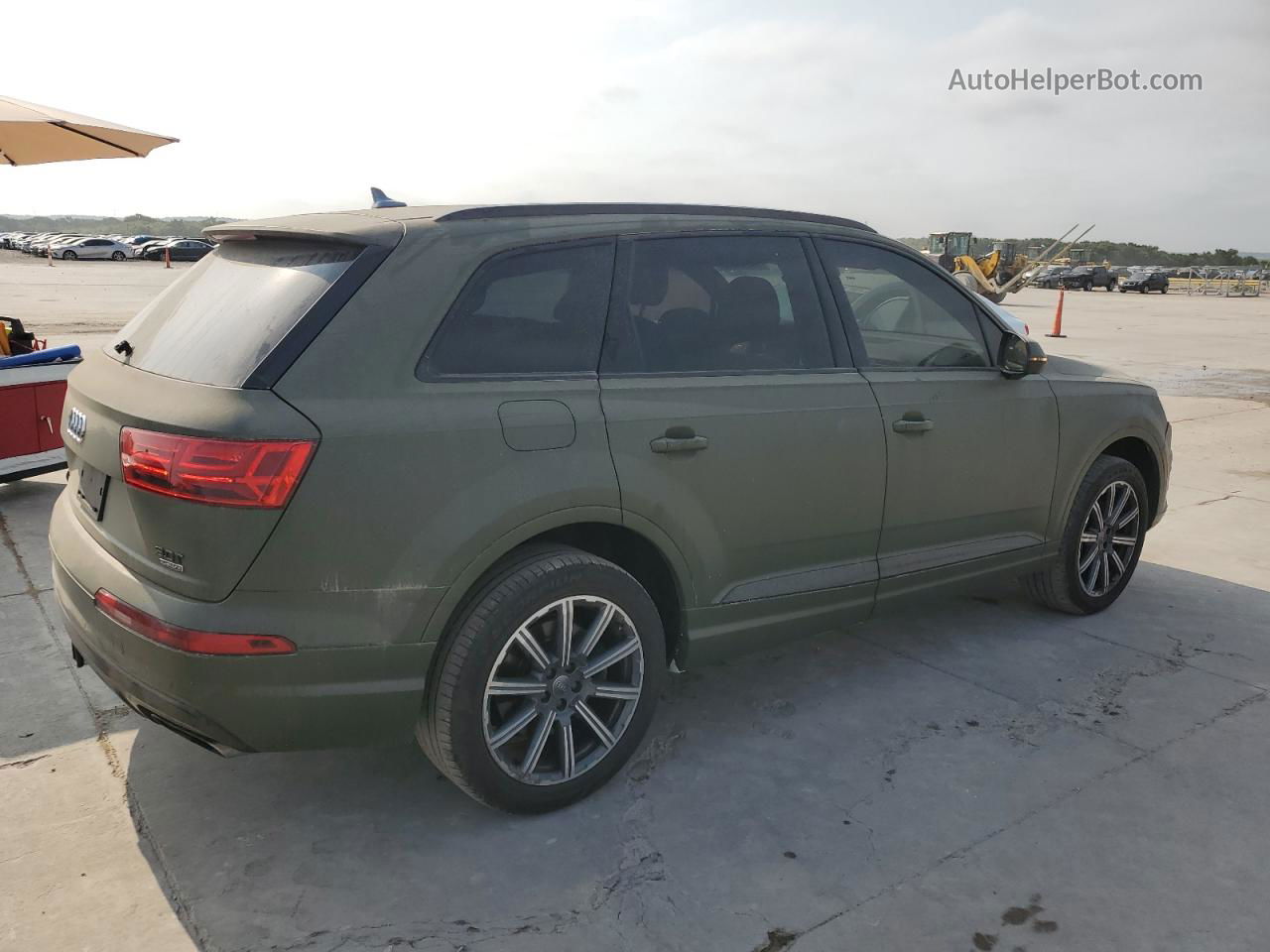 2017 Audi Q7 Premium Plus Зеленый vin: WA1LABF75HD026733