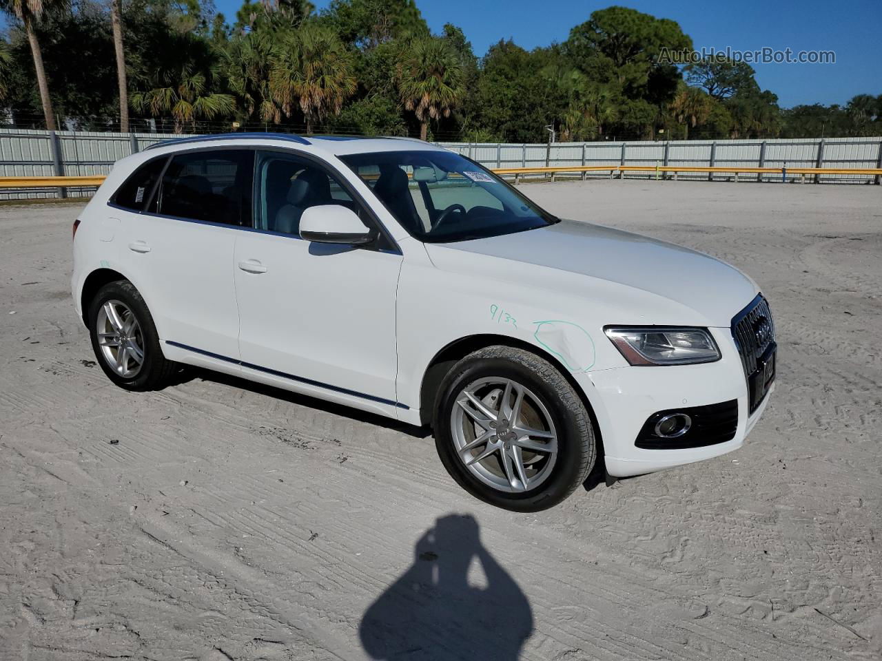 2014 Audi Q5 Premium Plus White vin: WA1LFAFP1EA068454