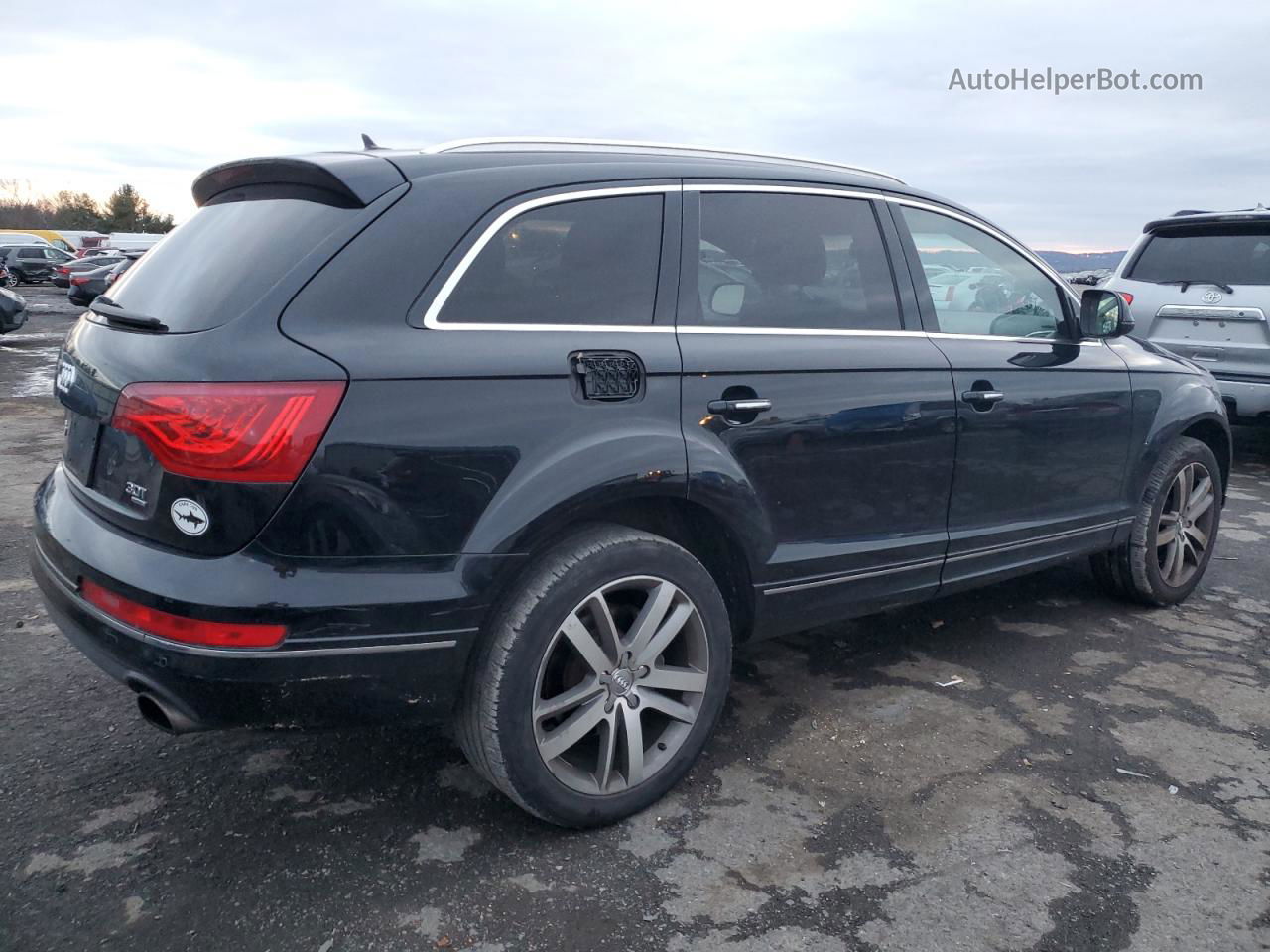 2015 Audi Q7 Premium Plus Черный vin: WA1LGAFE0FD015398