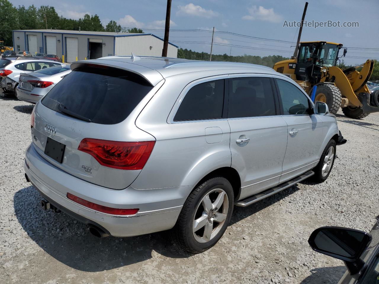 2015 Audi Q7 Premium Plus Серебряный vin: WA1LGAFE2FD009263