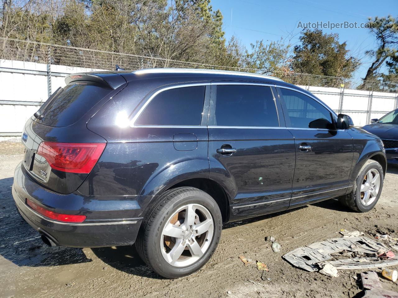 2015 Audi Q7 Premium Plus Черный vin: WA1LGAFE7FD012806