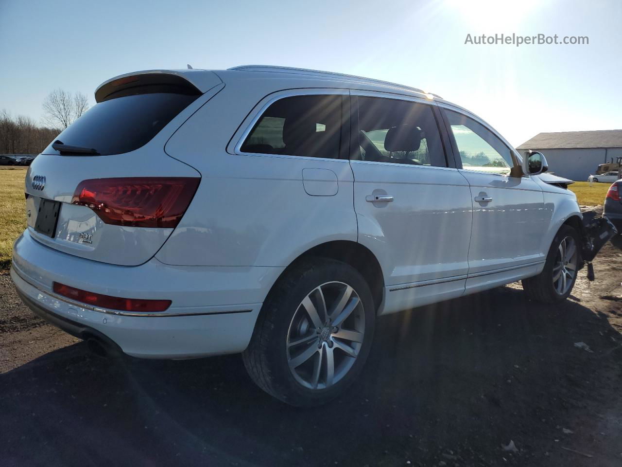 2015 Audi Q7 Premium Plus Белый vin: WA1LGAFE8FD021367