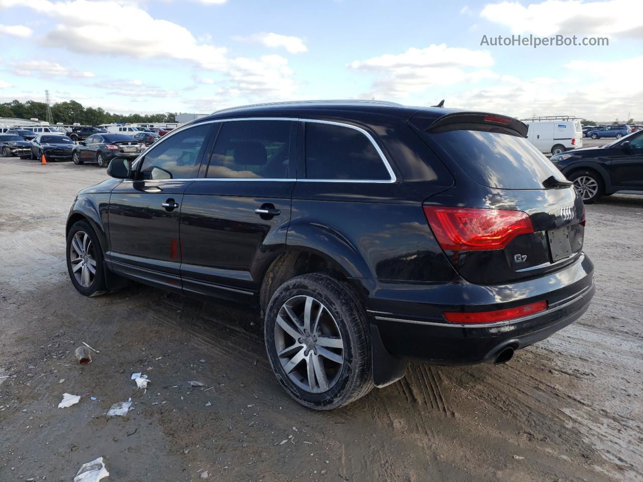 2015 Audi Q7 Premium Plus Черный vin: WA1LGAFE9FD012919