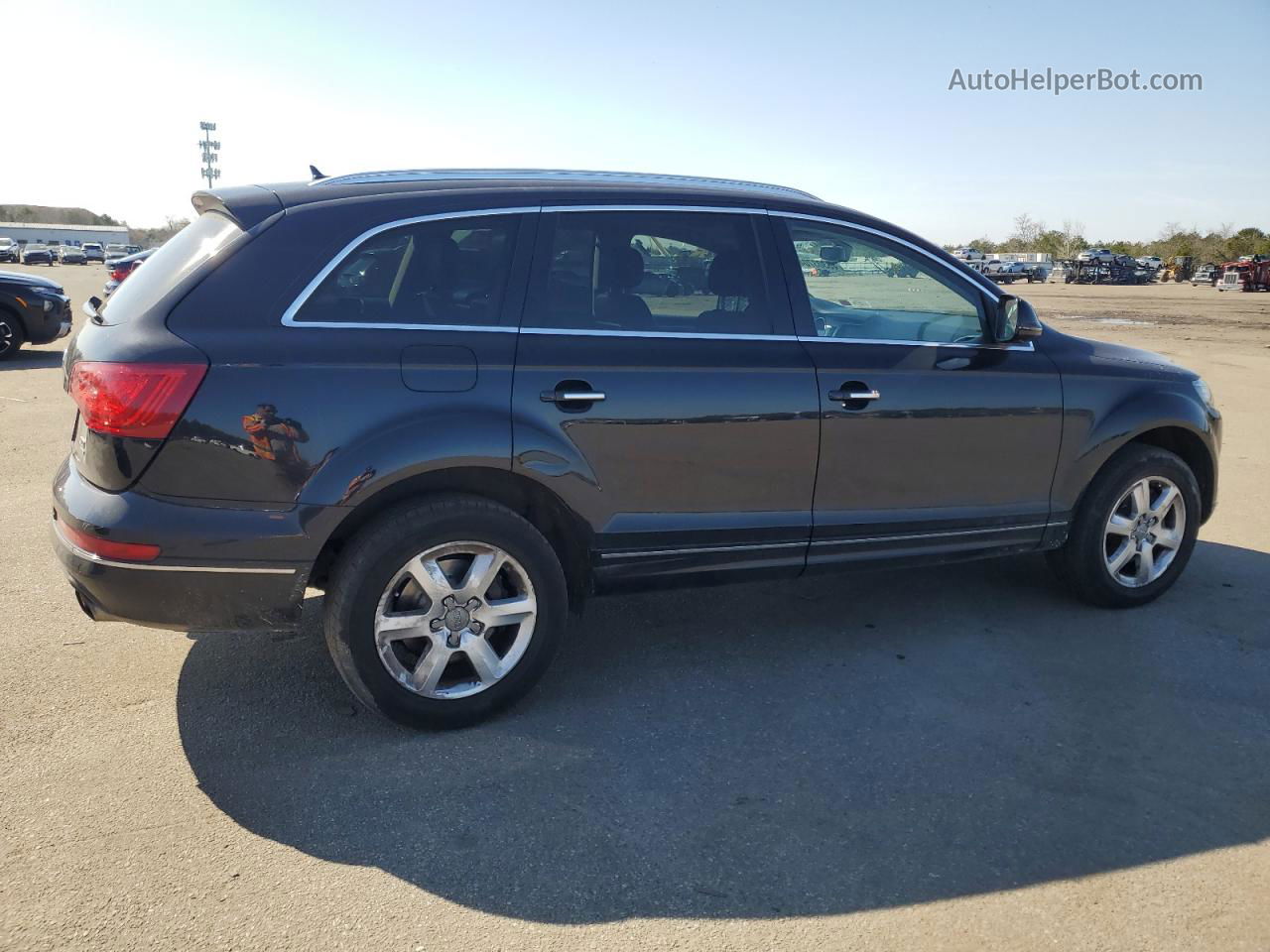 2015 Audi Q7 Premium Plus Черный vin: WA1LGAFE9FD016145