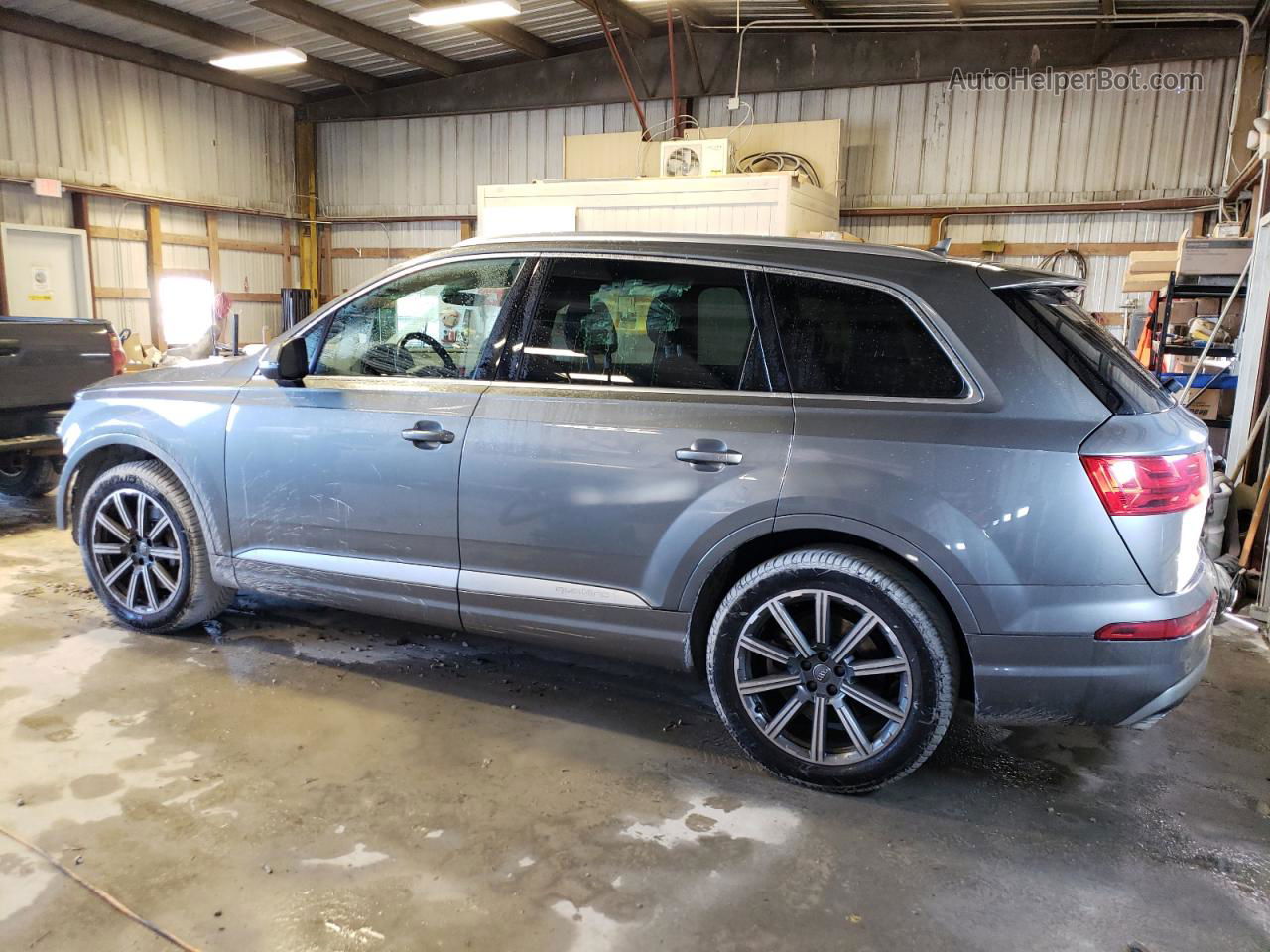 2017 Audi Q7 Premium Plus Gray vin: WA1LHAF70HD056115