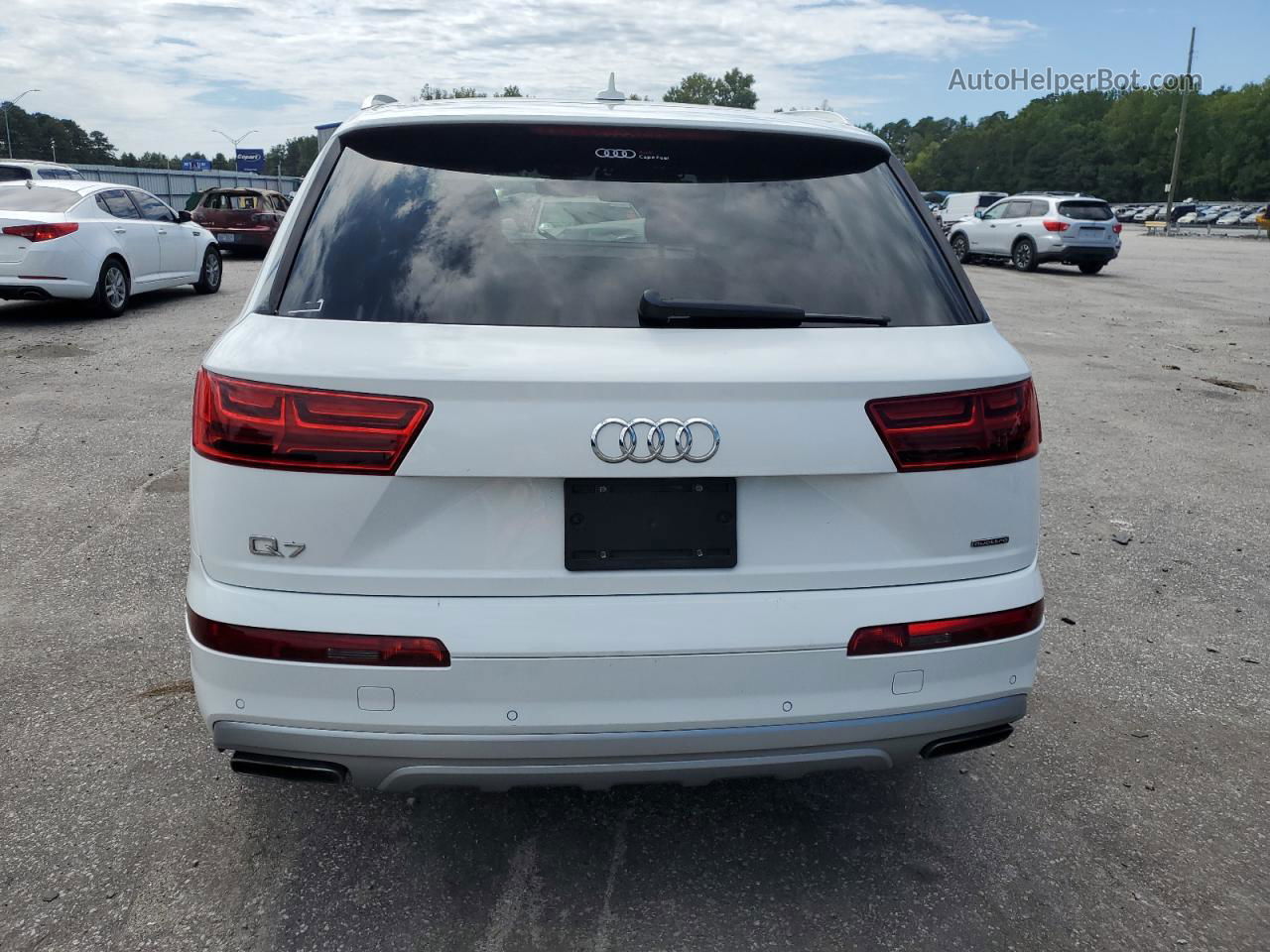 2017 Audi Q7 Premium Plus White vin: WA1LHAF72HD052809