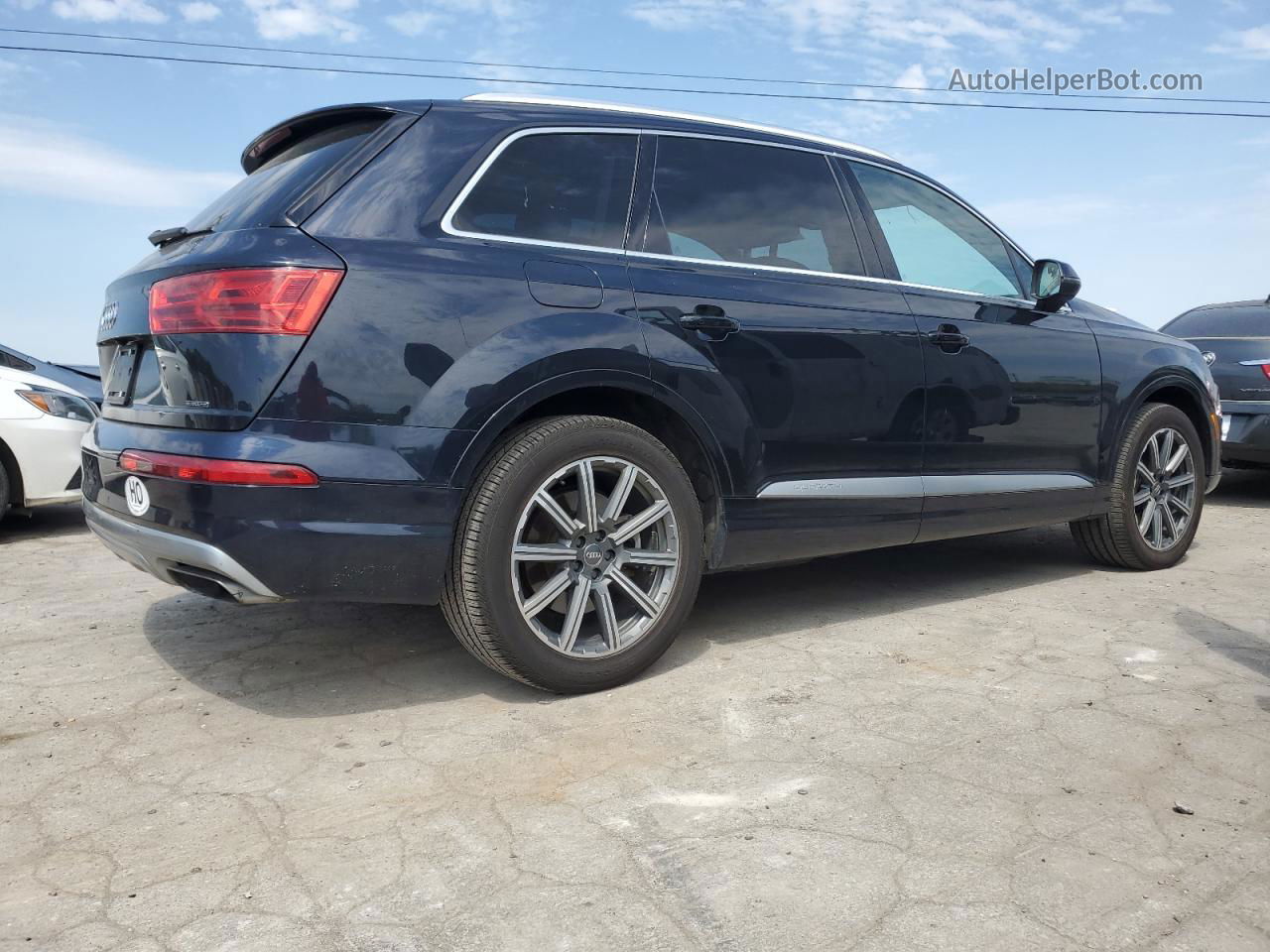 2017 Audi Q7 Premium Plus Синий vin: WA1LHAF77HD046102