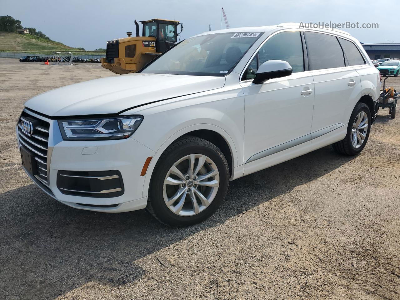 2017 Audi Q7 Premium Plus Белый vin: WA1LHAF7XHD039550